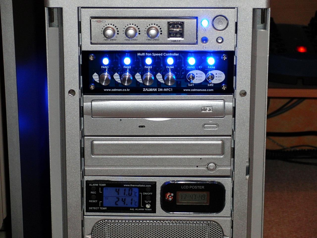 [04/02/2011] Tolle Airbrush-Casemod mit Batman-Motiven (2)