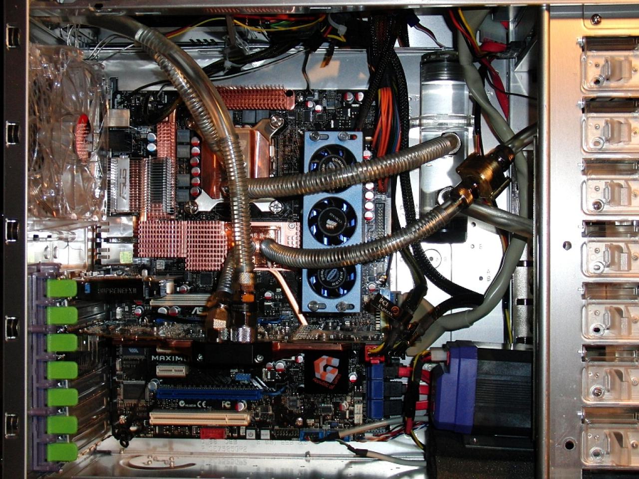 [04/02/2011] Tolle Airbrush-Casemod mit Batman-Motiven (4)