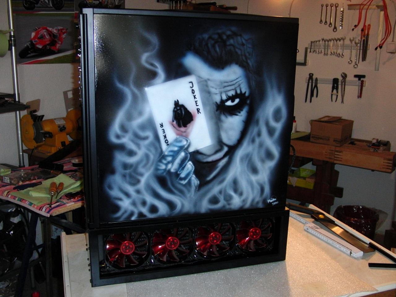 [04/02/2011] Tolle Airbrush-Casemod mit Batman-Motiven (42)