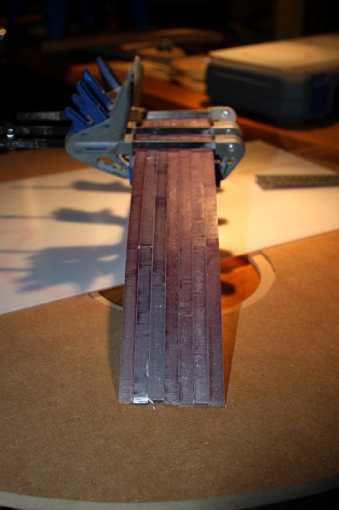 [11/02/2011] Ausnahme-Casemod Candela: Acrylglas trifft LED-Wahnsinn trifft Kunstleder (25)
