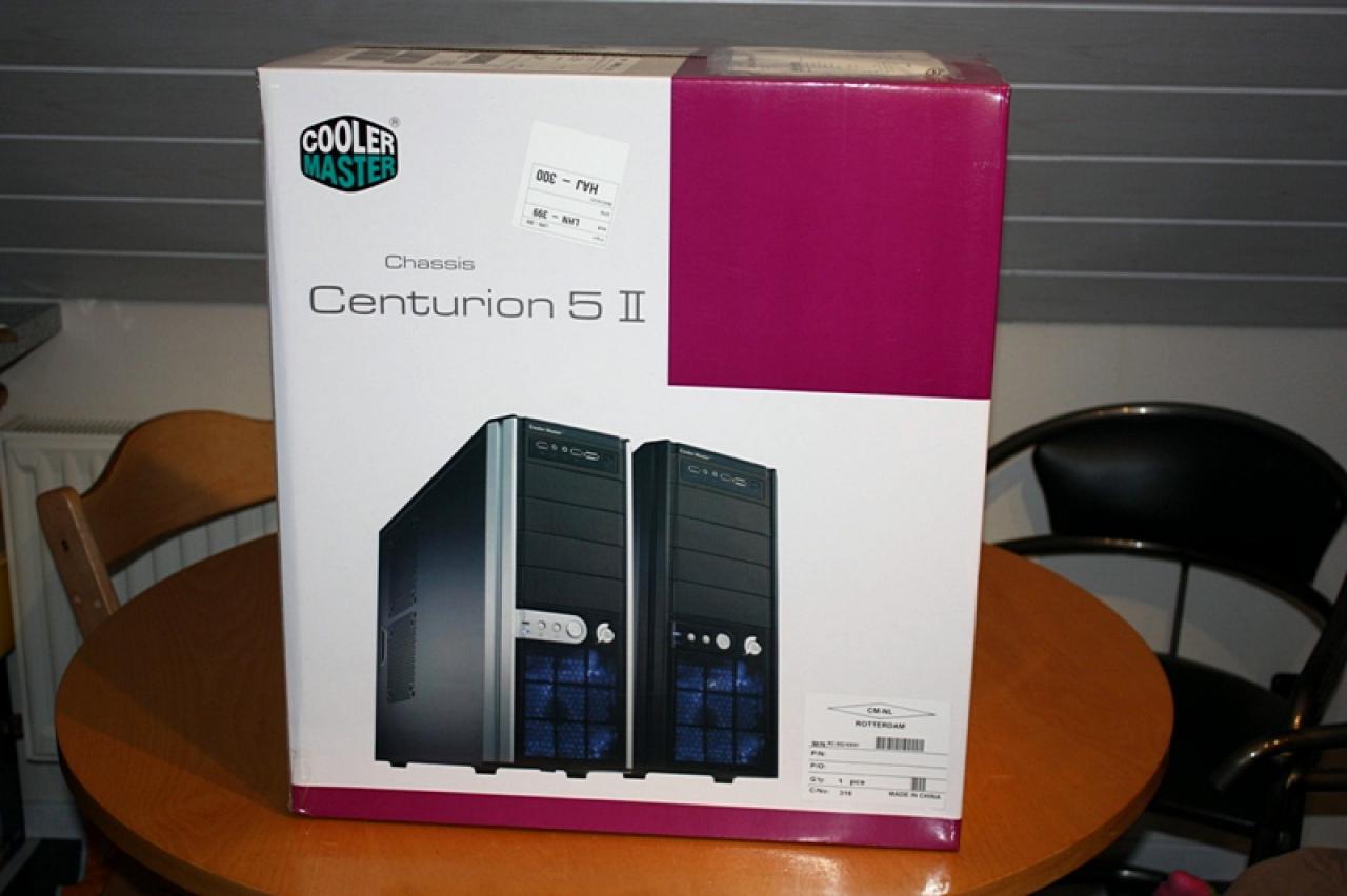 [11/02/2011] Ausnahme-Casemod Candela: Acrylglas trifft LED-Wahnsinn trifft Kunstleder (35)
