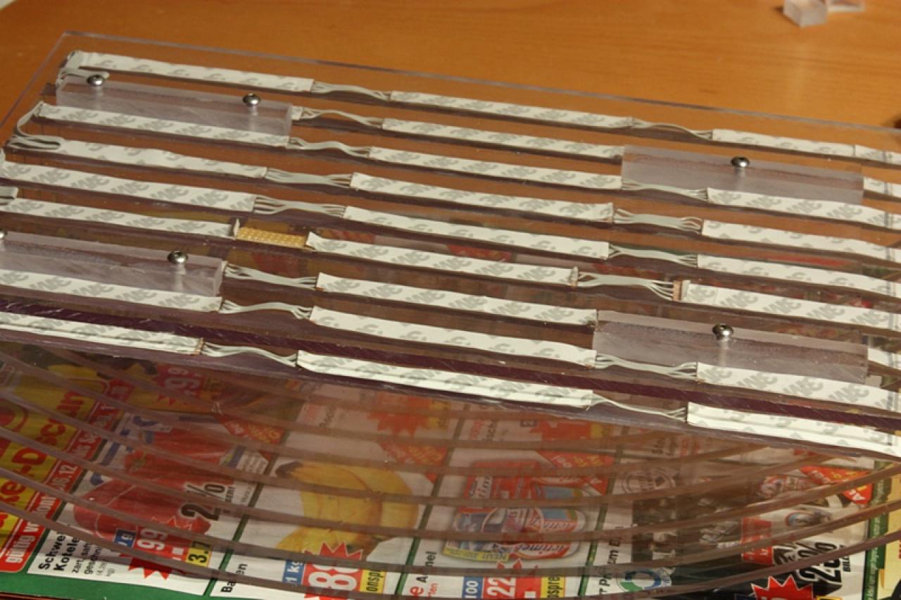 [11/02/2011] Ausnahme-Casemod Candela: Acrylglas trifft LED-Wahnsinn trifft Kunstleder (84)