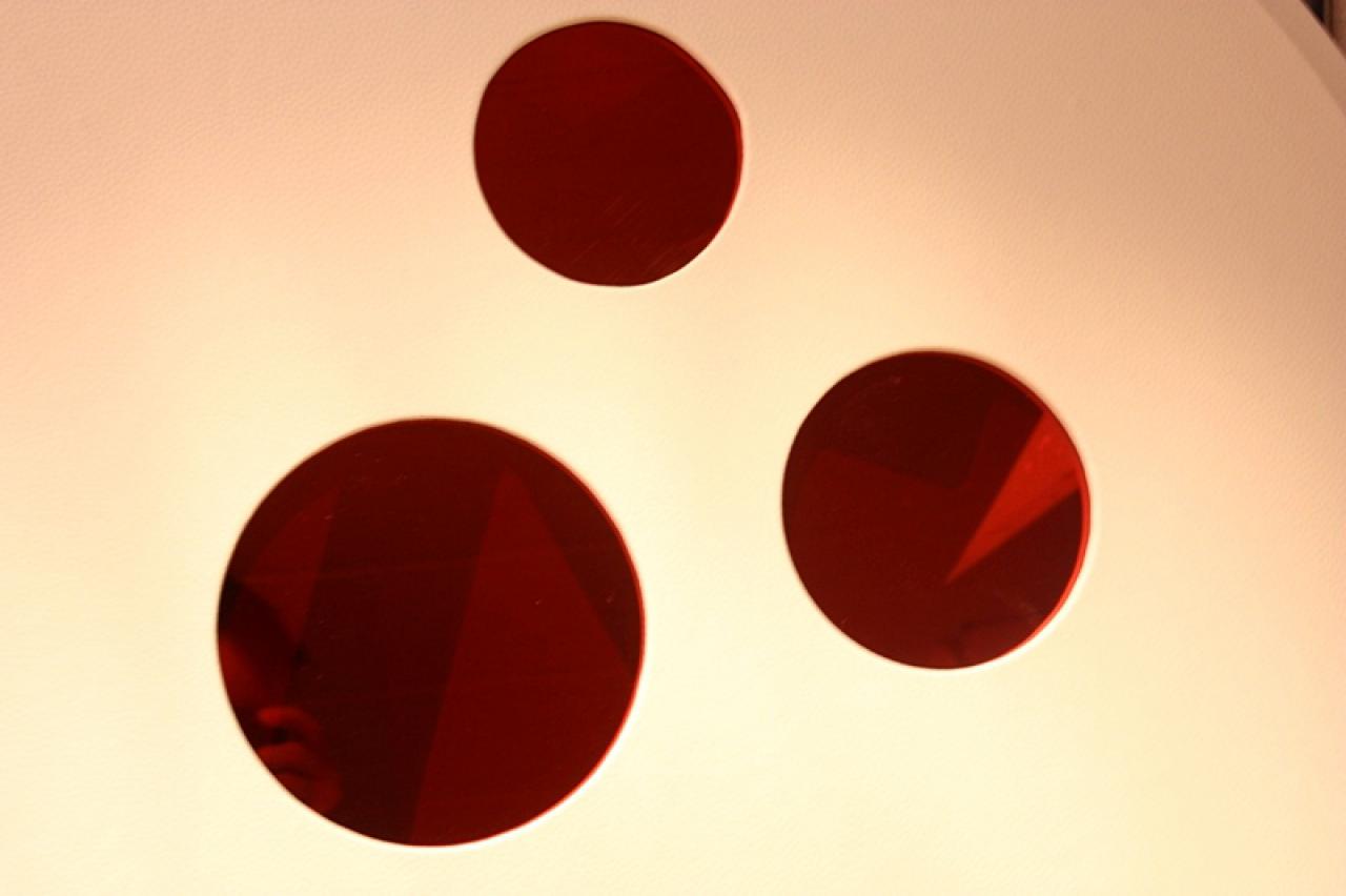 [11/02/2011] Ausnahme-Casemod Candela: Acrylglas trifft LED-Wahnsinn trifft Kunstleder (93)