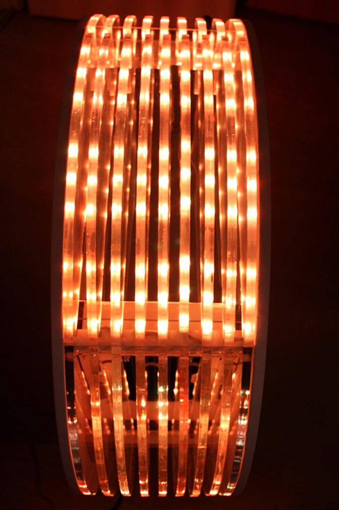 [11/02/2011] Ausnahme-Casemod Candela: Acrylglas trifft LED-Wahnsinn trifft Kunstleder (122)