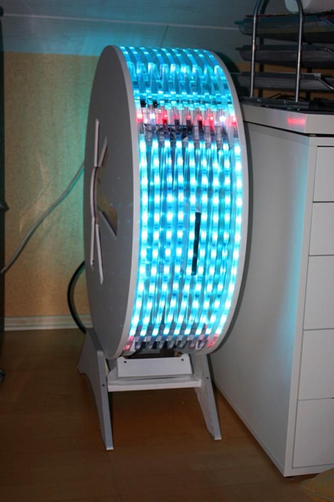 [11/02/2011] Ausnahme-Casemod Candela: Acrylglas trifft LED-Wahnsinn trifft Kunstleder (134)