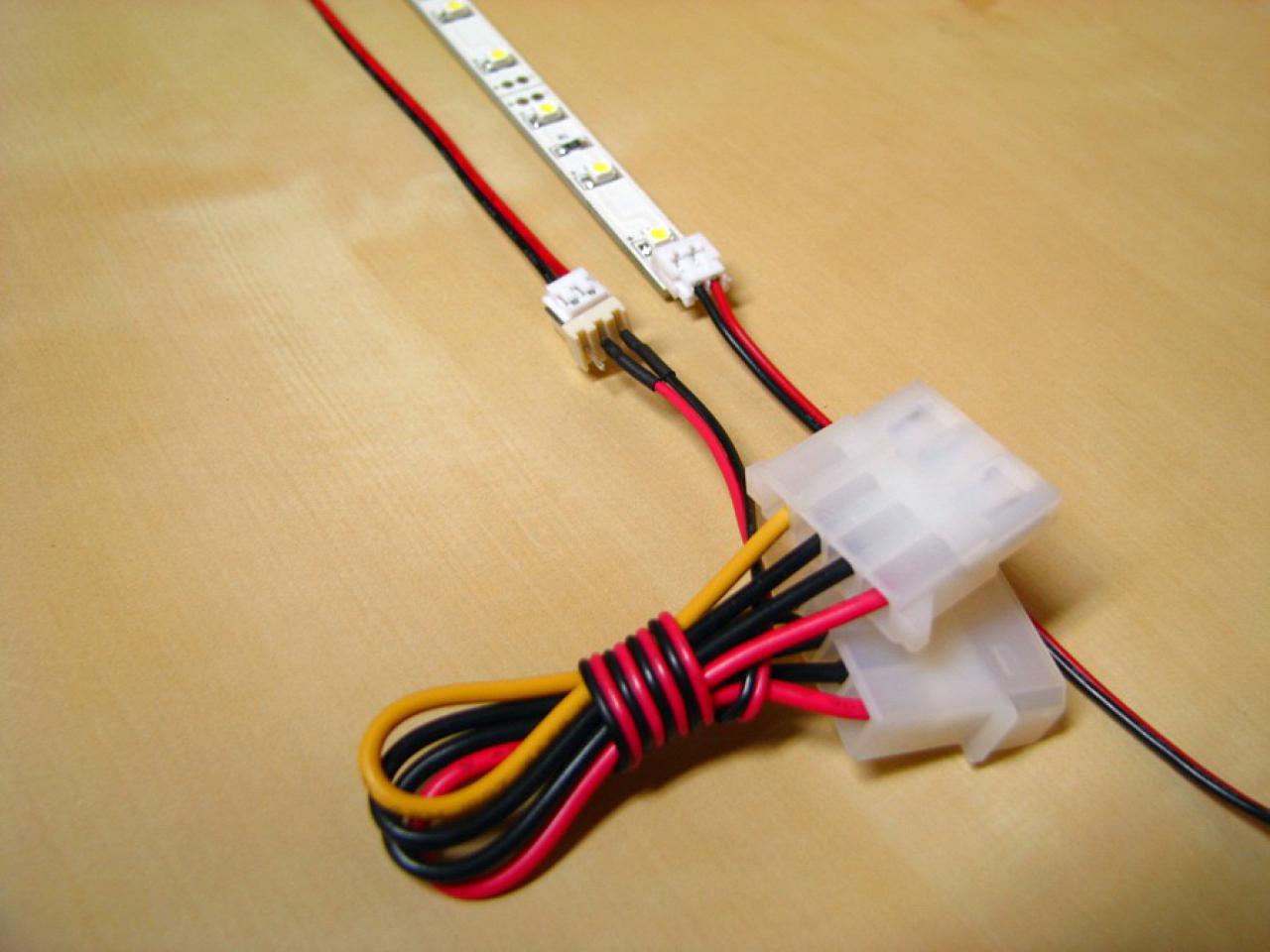 [18/02/2011] Casemod-Projekt Schneeweiß: Lego-Reiterschaft auf Beutezug und (fast) finale Bilder (12)
