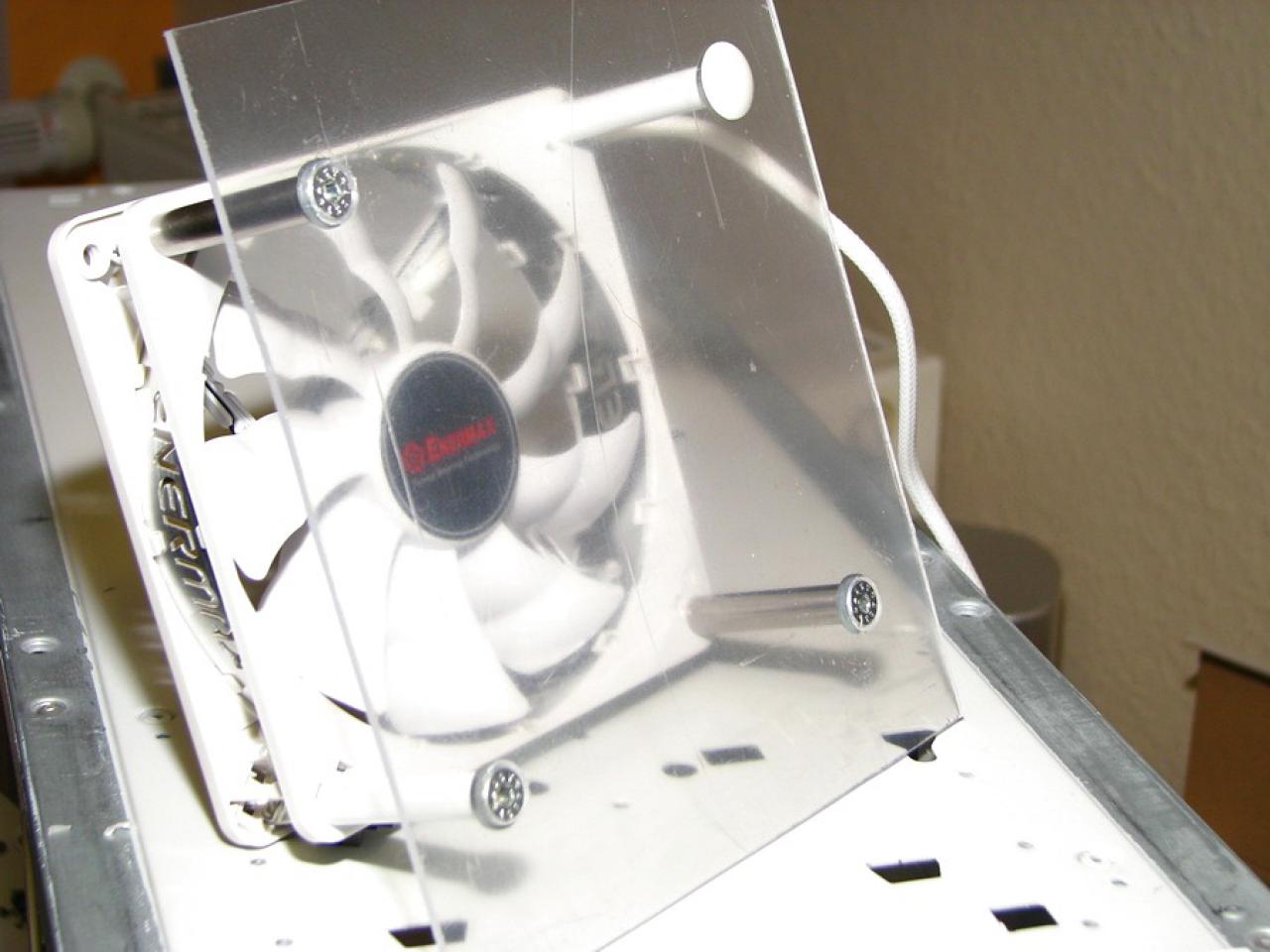 [18/02/2011] Casemod-Projekt Schneeweiß: Lego-Reiterschaft auf Beutezug und (fast) finale Bilder (20)