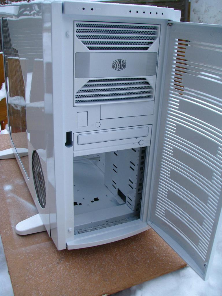 [18/02/2011] Casemod-Projekt Schneeweiß: Lego-Reiterschaft auf Beutezug und (fast) finale Bilder (27)
