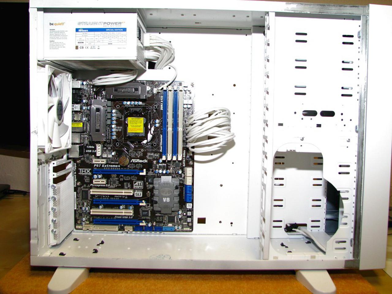 [18/02/2011] Casemod-Projekt Schneeweiß: Lego-Reiterschaft auf Beutezug und (fast) finale Bilder (38)