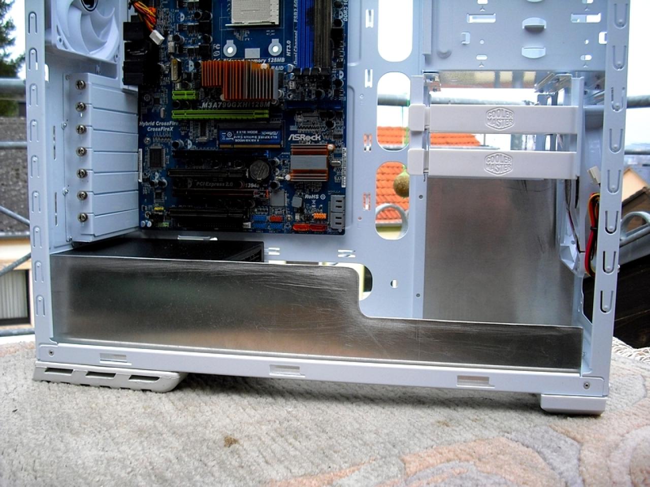 [04/02/2011] Überraschungs-Casemod für die Schwester: Weiß trifft Chrom trifft Rosa (6)