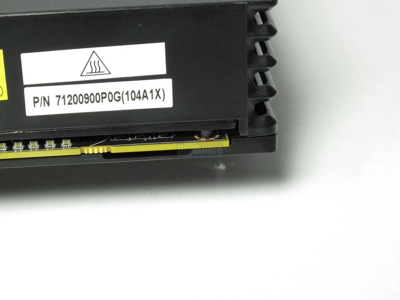 [07/03/2011] AMD Radeon HD 6990, Codename: Antilles. Die Verkleidung trägt 1,1 Zentimeter zur PCB-Länge bei.