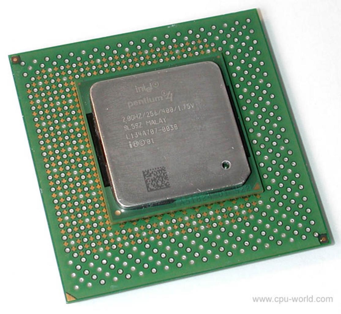 [06/03/2011] Der Pentium 4 Williamette hatte auf dem Weg zur 2-GHz-Marke keine Konkurrenz, musste jedoch die Rechenleistungskrone nach wenigen Wochen an den Athlon XP zurückgeben. Die Verlustleistungskrone für 72 W teilte er sich jedoch noch fast zwei Jahre mit dem Athlon 1400. Der im Vergleich zum Substrat kleine Heatspreader ist typisch für Sockel 423 CPUs.