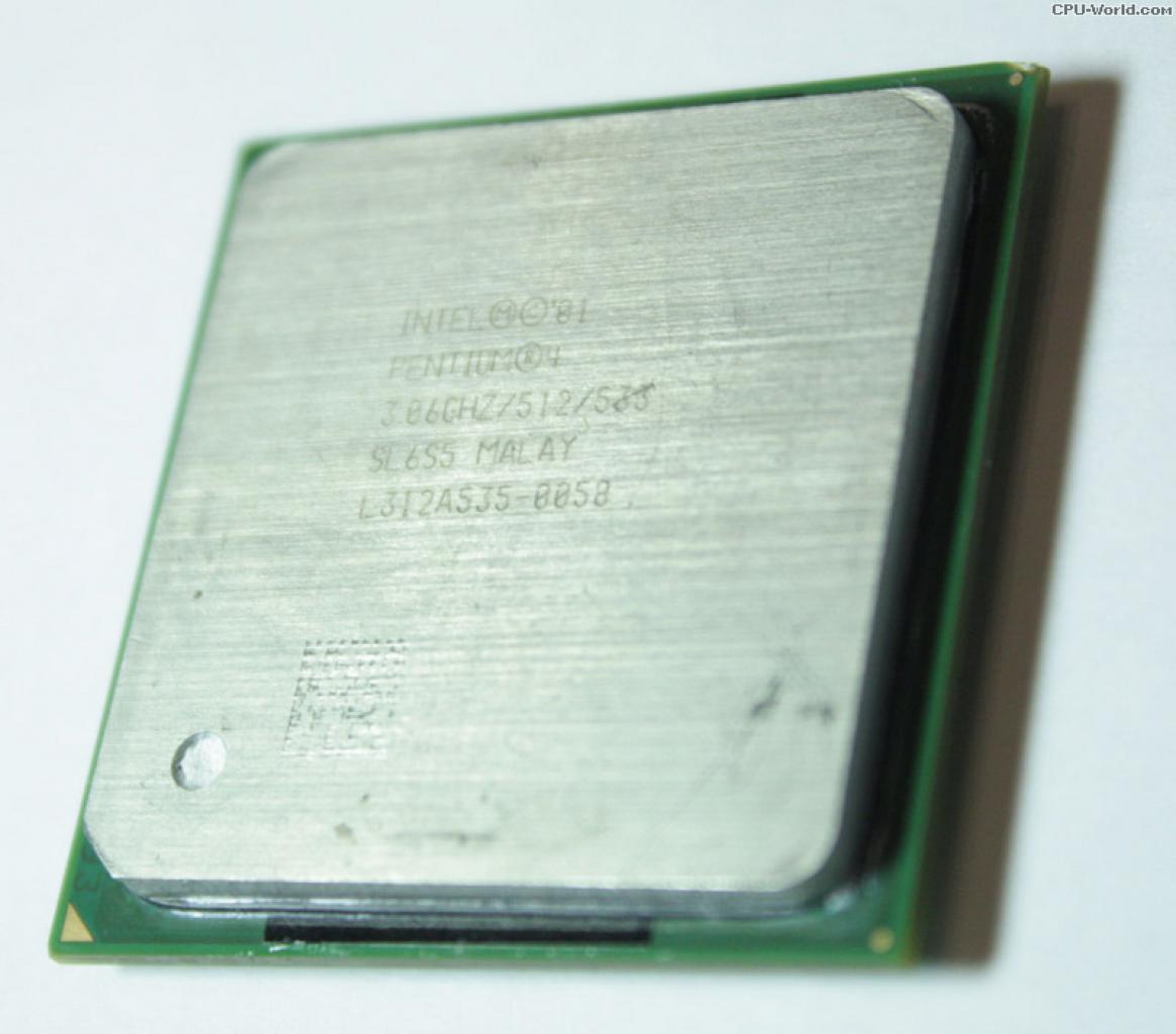 [06/03/2011] Der Pentium 4 3,06 (Northwood-B) war die erste CPU mit über 3 GHz und die erste Desktop-CPU, die dank HyperThreading zwei Threads zeitgleich annehmen konnte.