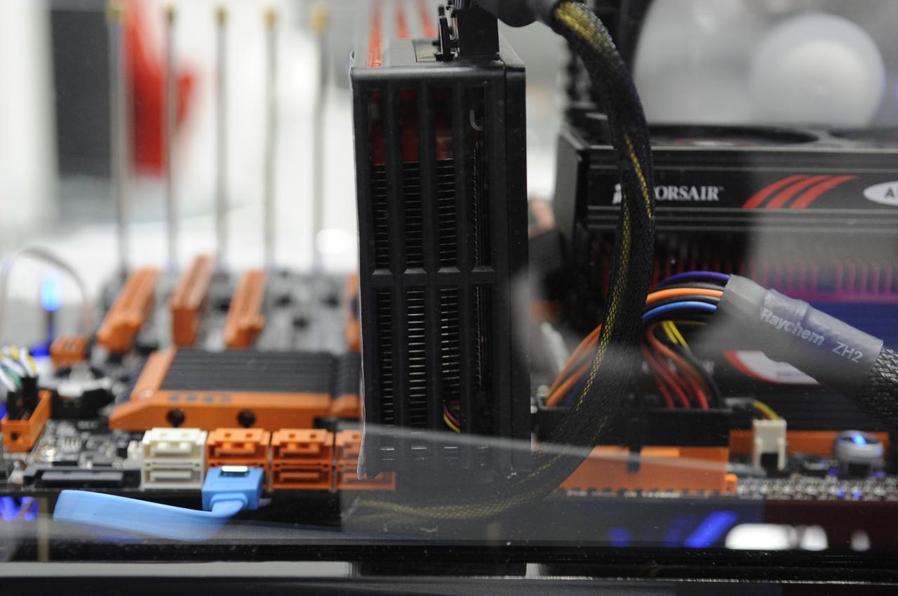 [01/03/2011] AMD Radeon HD 6990: Technische Daten und Releasetermin geleaked - Cebit-Update (2)