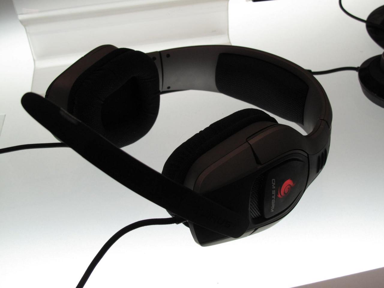 [02/03/2011] Cooler Master CM Storm Sirius 04