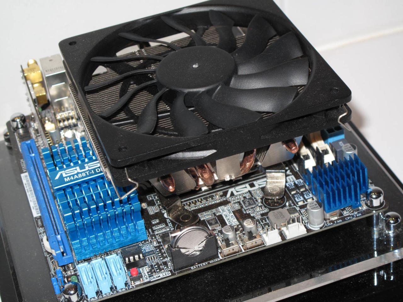 [01/03/2011] Cooler Master V A2 01