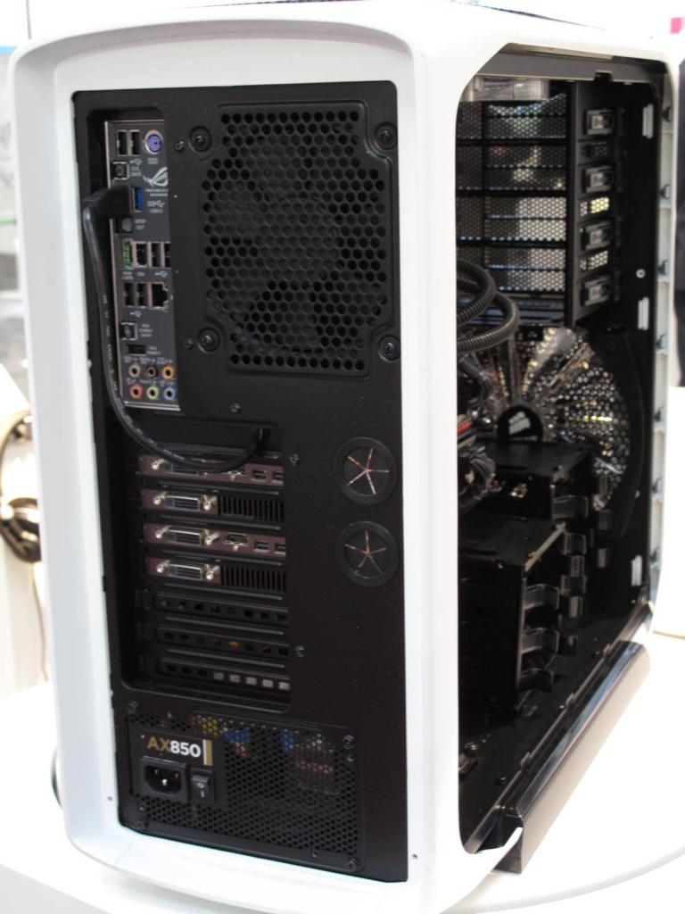 [01/03/2011] Corsair 600T weiß 04