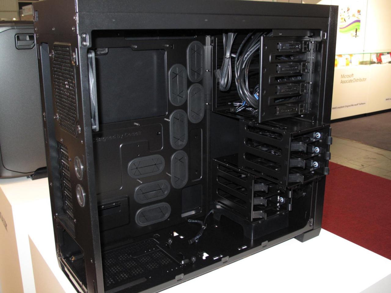 [01/03/2011] Corsair Obsidian 650D 05