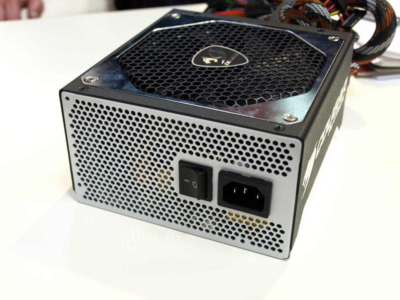 [01/03/2011] Cougar Platinum 2 