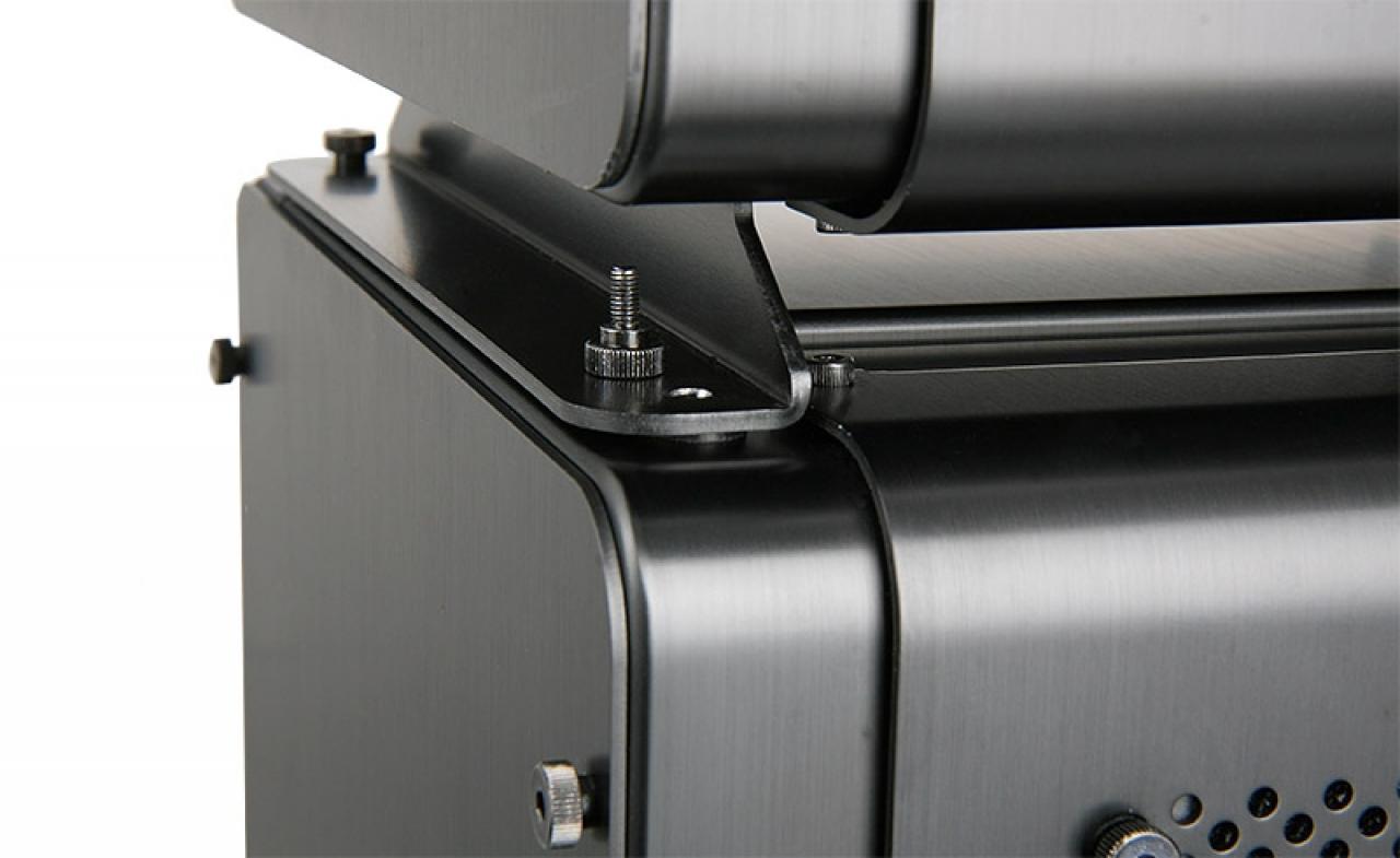 [19/03/2011] Cubitek Magic Cube: Modulares Aluminium-Gehäuse mit USB 3.0 (9)