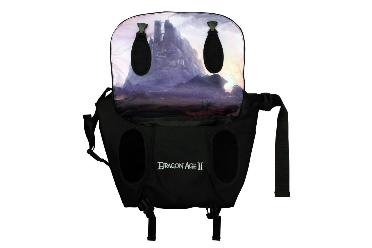 [02/03/2011] Dragon Age II Razer Messenger Bag 001