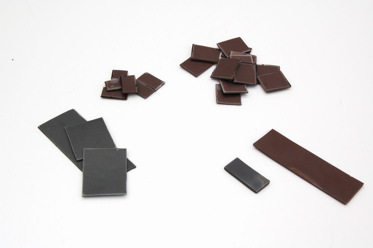 [09/03/2011] Das Zuschneiden der Wärmeleitpads erfordert viel Geduld. Dies gilt leider auch für die neue Version des Kühlblocks. (2)