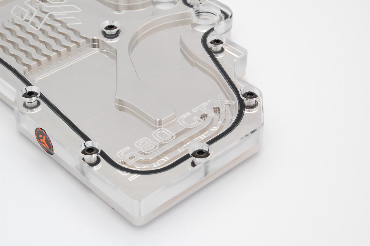 [09/03/2011] EK Waterblocks GTX 580 vergleich2 alt