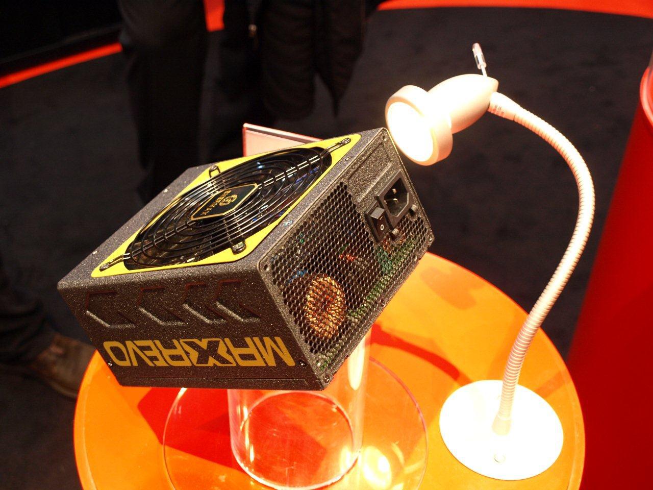 [01/03/2011] Enermax Revo GOLD 2 