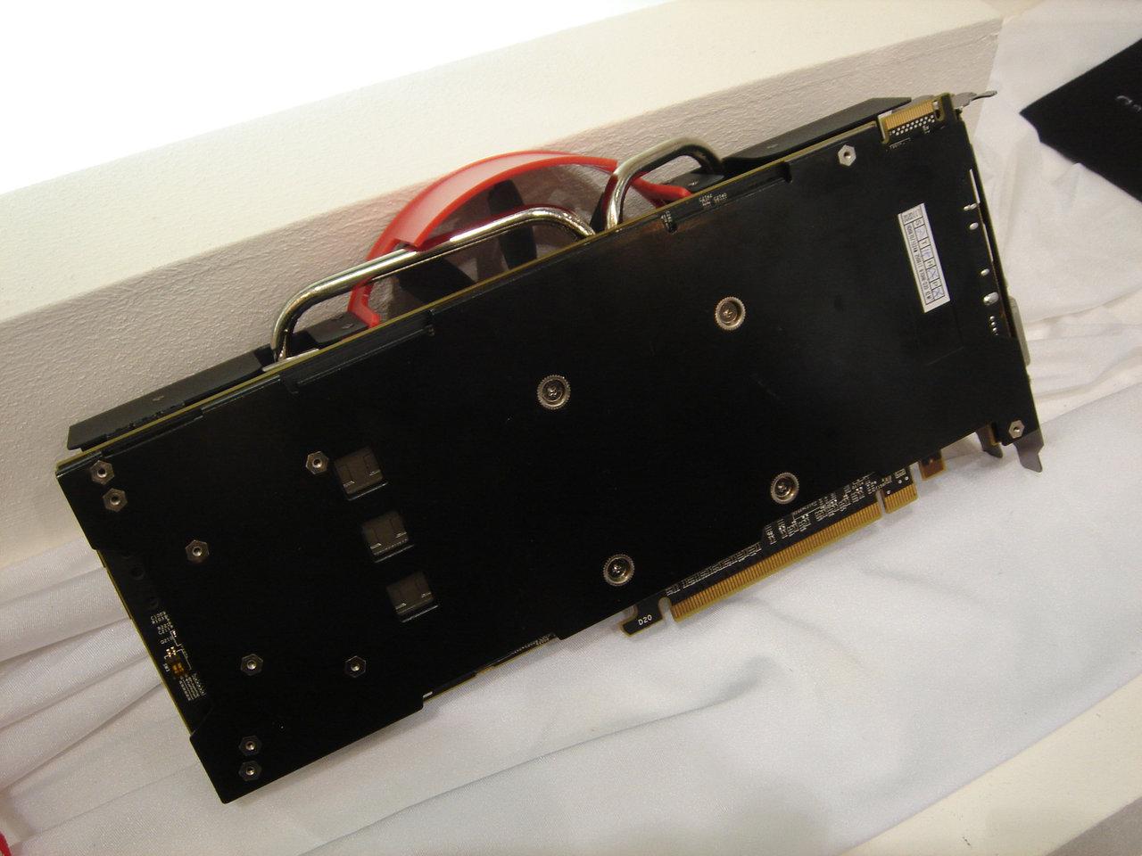 [02/03/2011] Grafikkarte Colorful Colorfire Radeon HD 6000 05