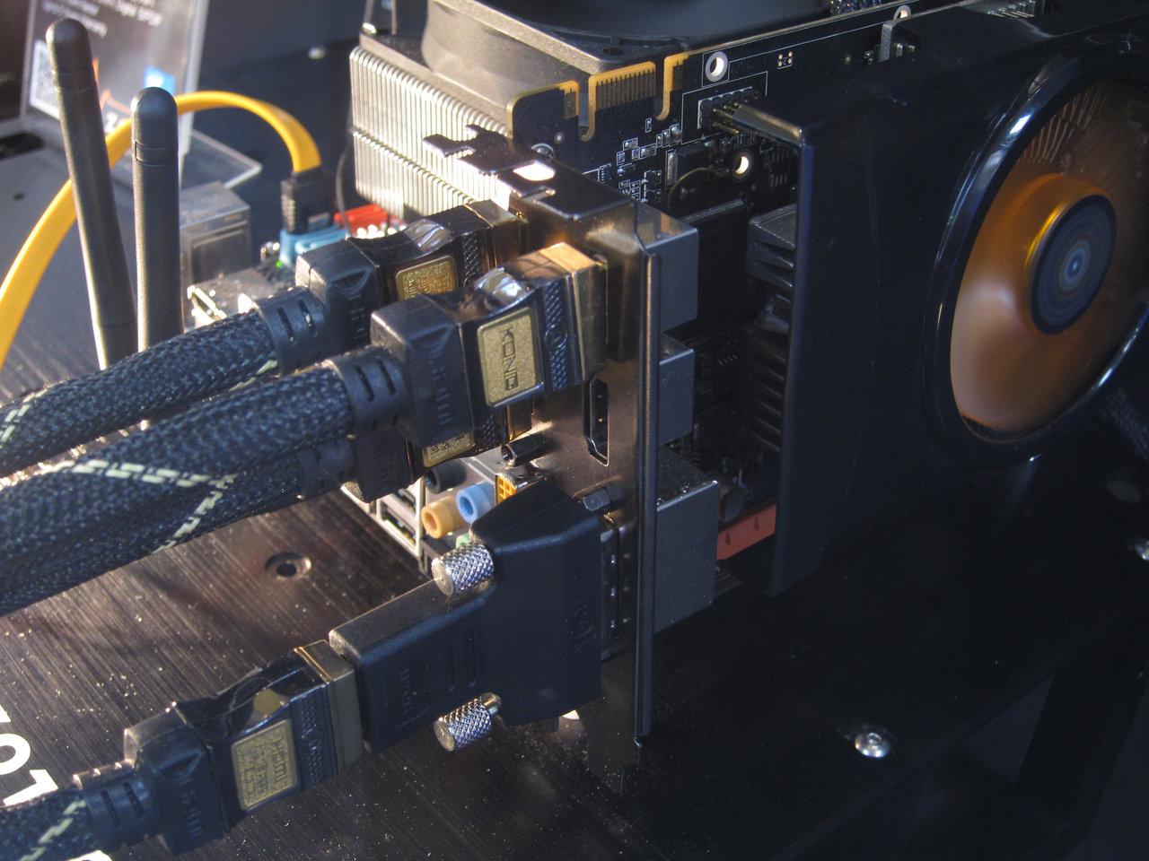 [02/03/2011] Grafikkarte Zotac Geforce 560 Ti Multiview 01