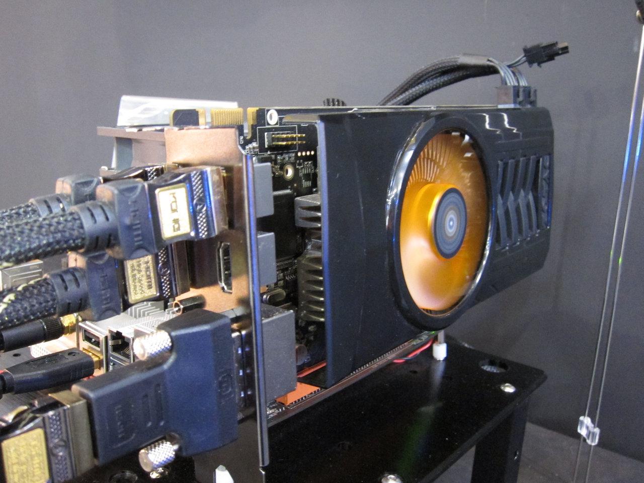 [02/03/2011] Grafikkarte Zotac Geforce 560 Ti Multiview 11