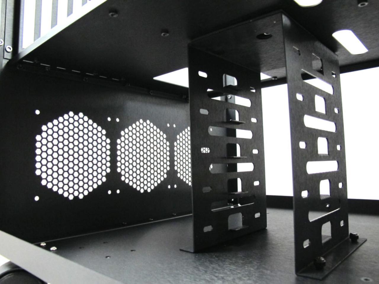 [29/03/2011] XSPC H1 Cube Case (7)