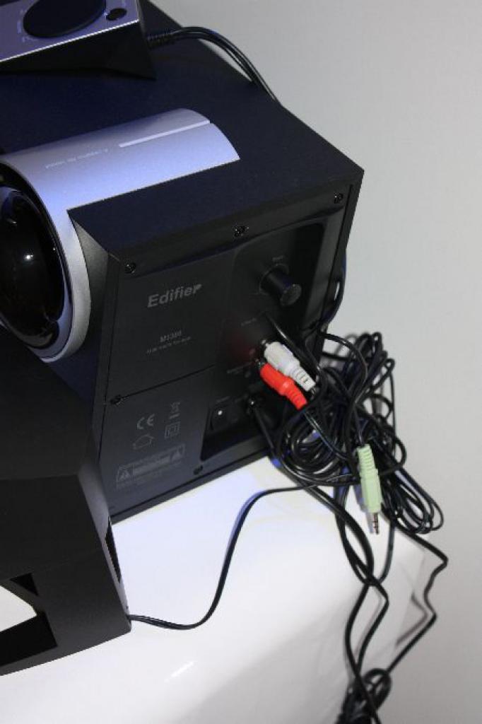 [03/03/2011] Cebit 2011: Neue Lautsprechersysteme von Edifier (2)
