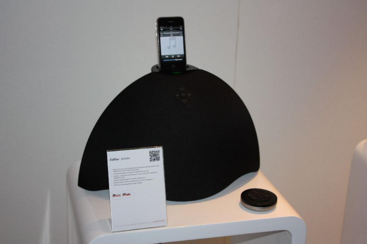 [03/03/2011] Cebit 2011: Neue Lautsprechersysteme von Edifier (6)
