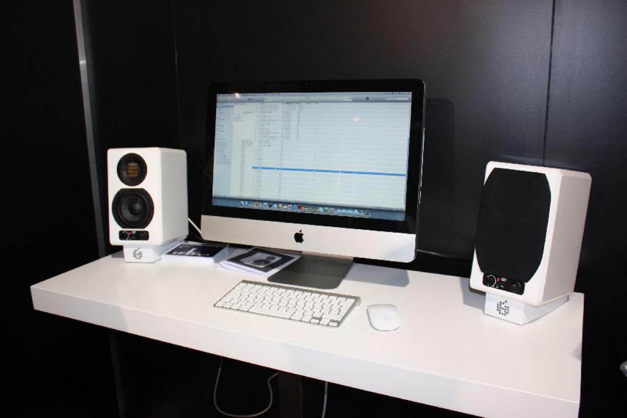 [03/03/2011] Cebit 2011: Home-Eqiupment von Adam-Audio (2)