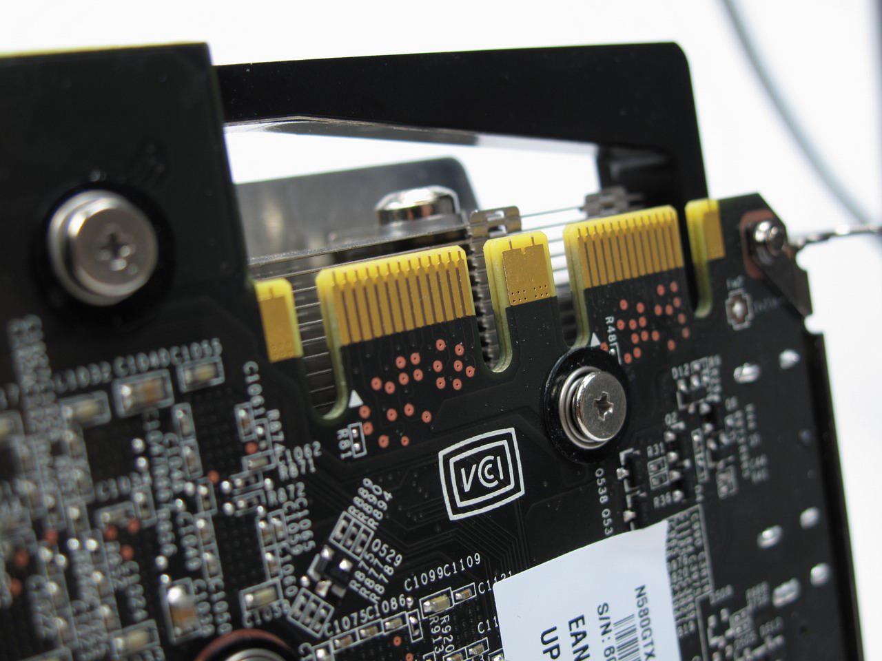 [28/03/2011] MSI Geforce N580GTX Lightning im PCGH-Testlabor (14)
