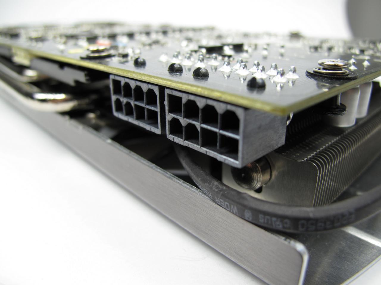 [28/03/2011] MSI N580GTX Lightning
