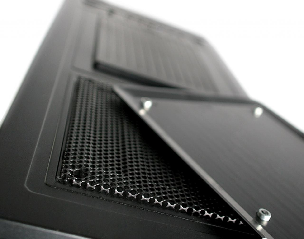 [23/03/2011] NZXT H2: Silent-Tower mit USB 3.0 und SATA-Hot-Swap (14)