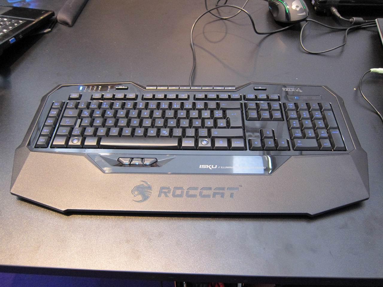 [03/03/2011] Cebit 2011: Roccat Isku Illuminated Gaming Keyboard im ersten Hands-On-Test (2)