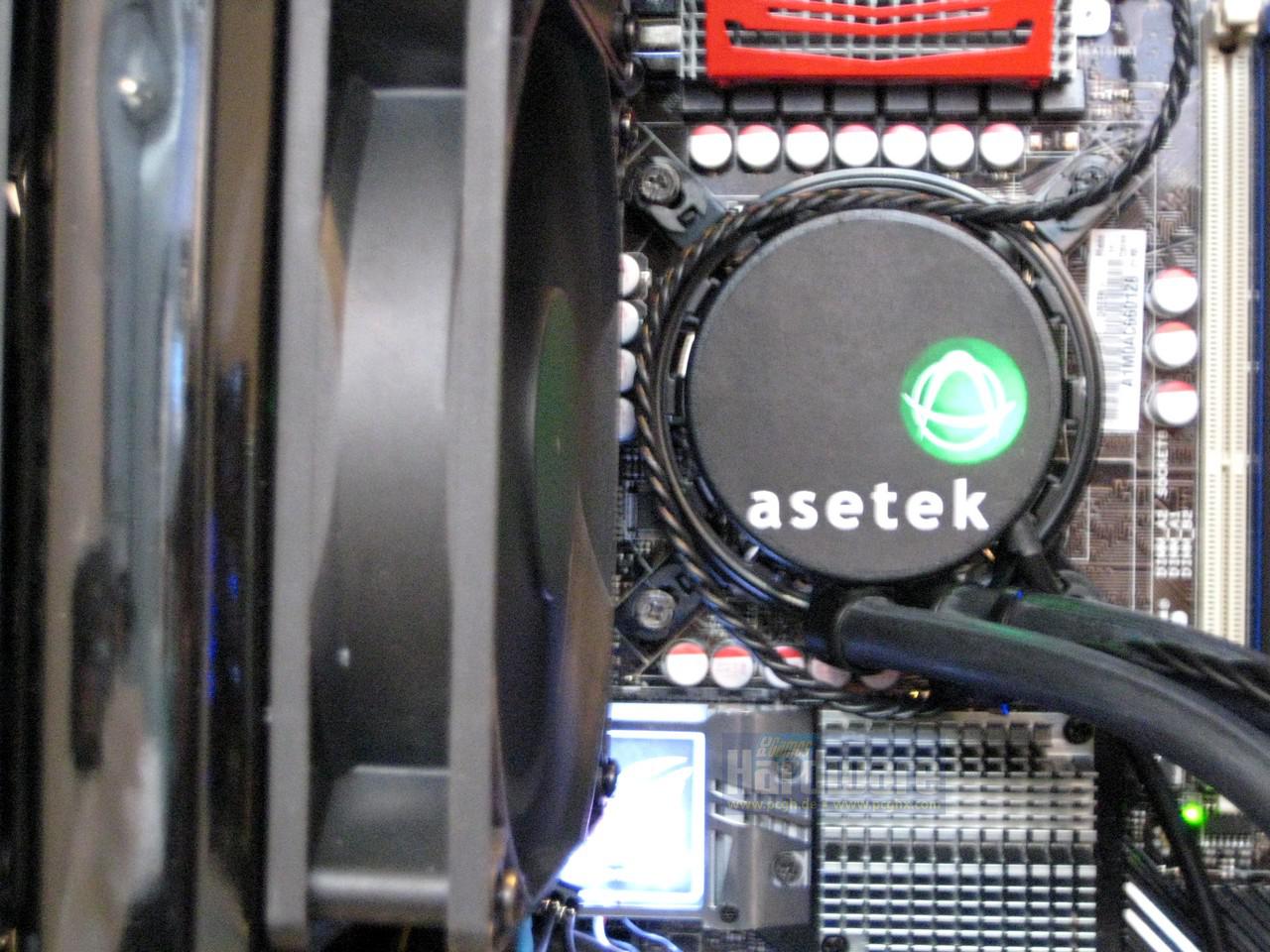 [08/03/2011] Cebit 2011: Asetek zeigt Dual-Radi-Wakü, GPU-Kühler und mehr (14)