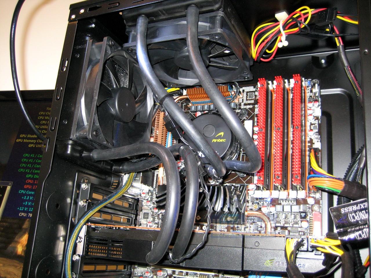 [08/03/2011] Cebit 2011: Asetek zeigt Dual-Radi-Wakü, GPU-Kühler und mehr (21)