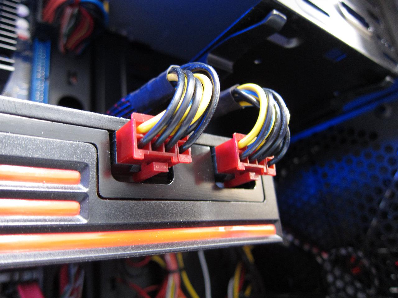 [01/03/2011] cebit 2011 sapphire hd 6990 dirt 3 hands on 05