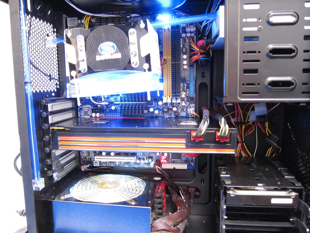 [01/03/2011] cebit 2011 sapphire hd 6990 dirt 3 hands on 09