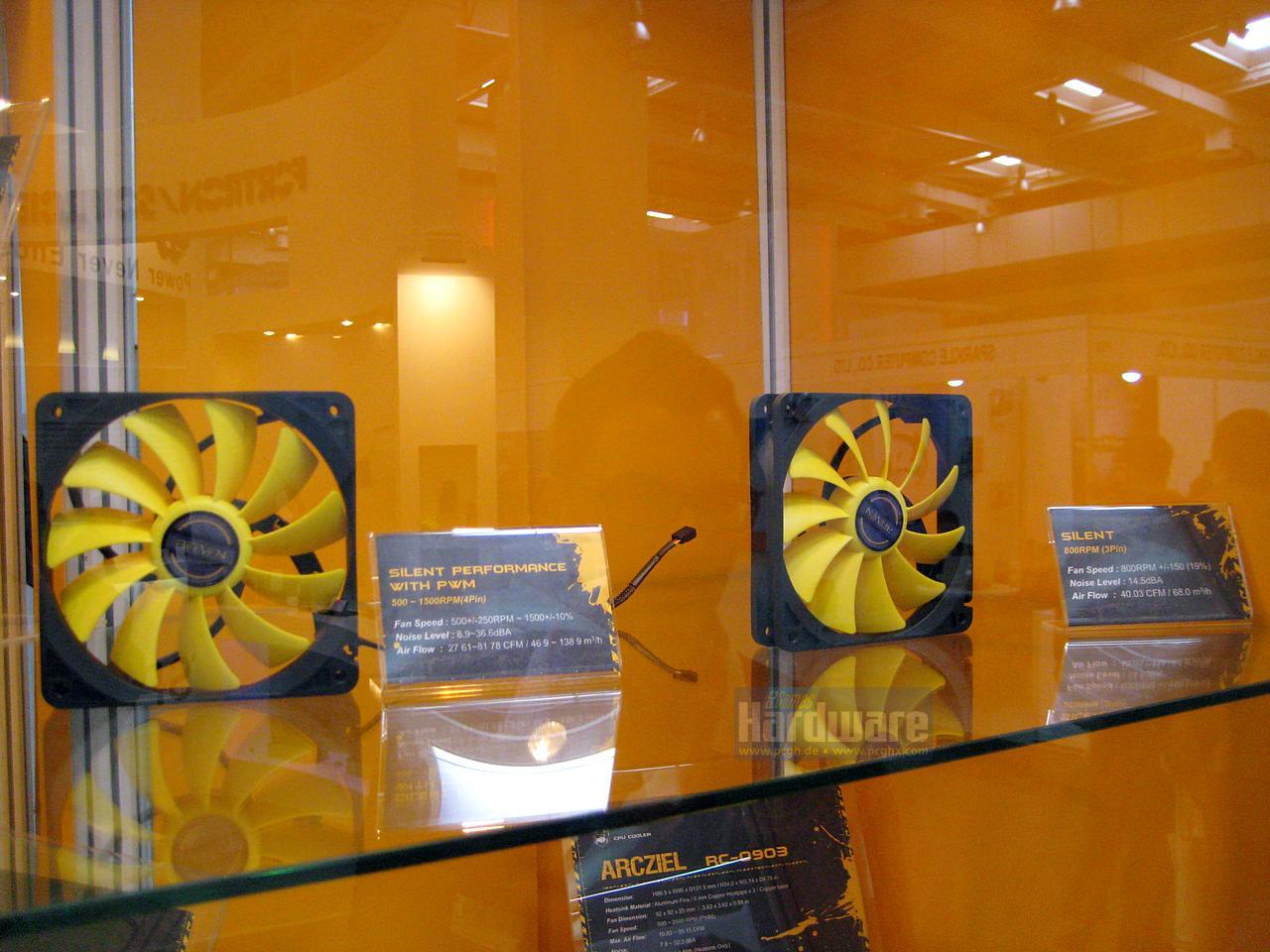 [03/03/2011] Cebit 2011: Reeven - eine neue Marke für Kühler, Lüfter und Netzteile (23)