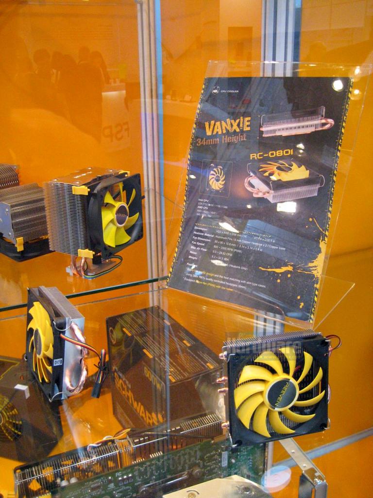 [03/03/2011] Cebit 2011: Reeven - eine neue Marke für Kühler, Lüfter und Netzteile (25)