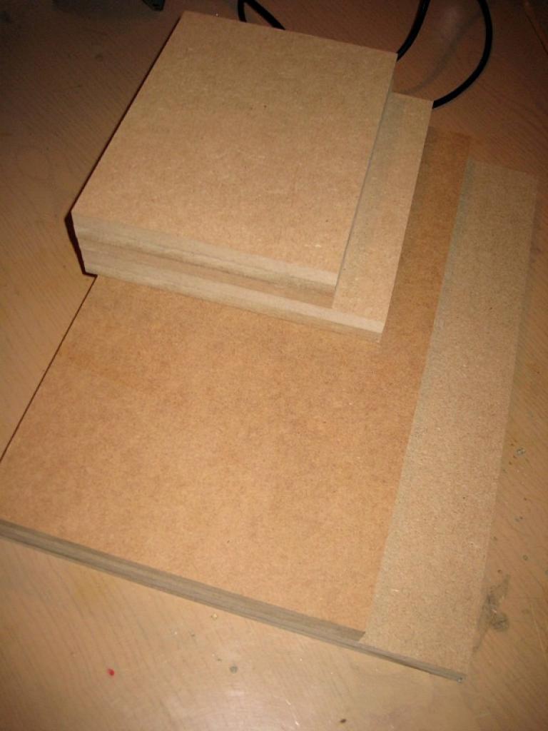 [08/03/2011] Das Schwarze mit der blonden Seele: kontrastreiches PC-Gehäuse im Eigenbau (4)