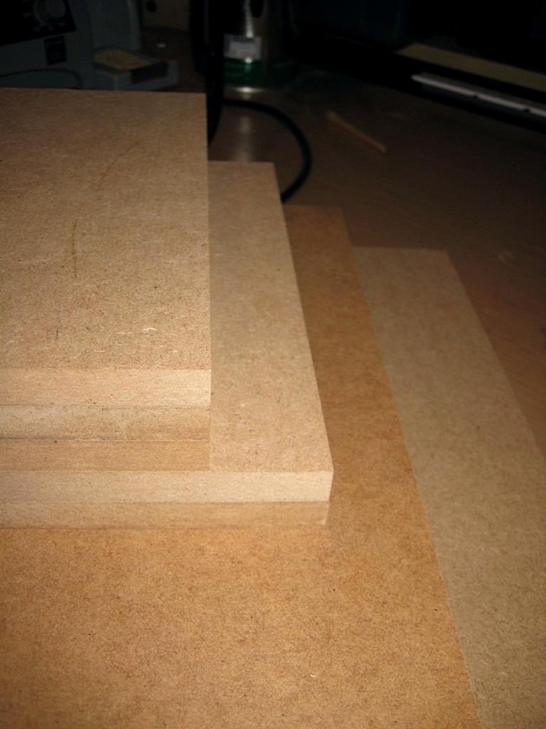 [08/03/2011] Das Schwarze mit der blonden Seele: kontrastreiches PC-Gehäuse im Eigenbau (5)