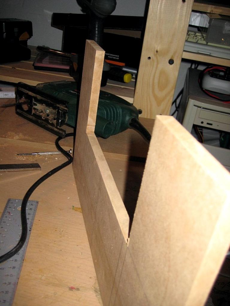 [08/03/2011] Das Schwarze mit der blonden Seele: kontrastreiches PC-Gehäuse im Eigenbau (9)