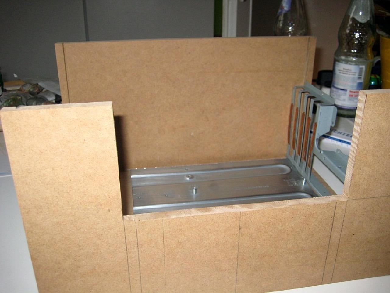 [08/03/2011] Das Schwarze mit der blonden Seele: kontrastreiches PC-Gehäuse im Eigenbau (14)