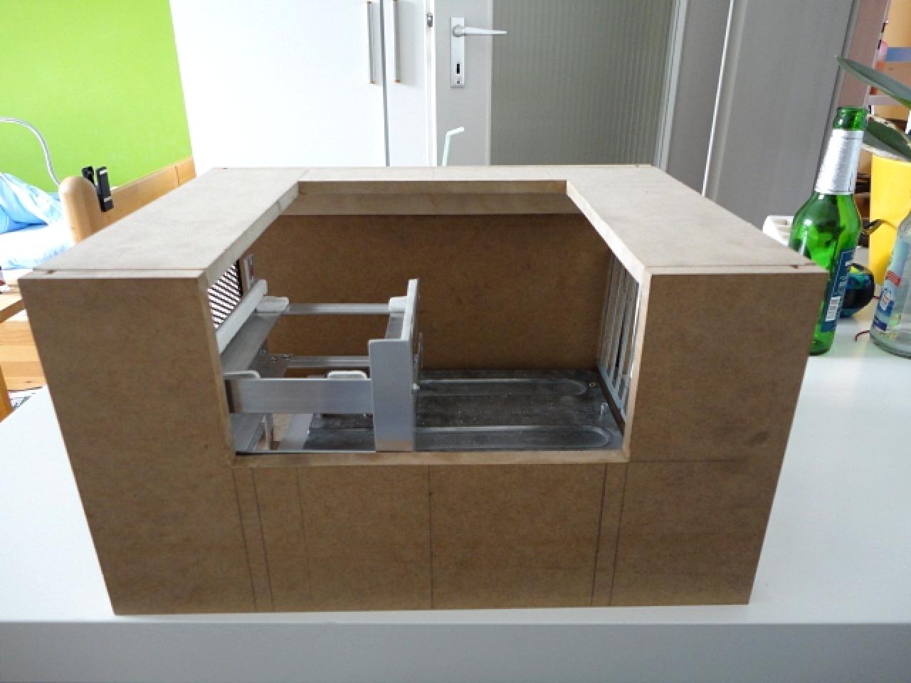 [08/03/2011] Das Schwarze mit der blonden Seele: kontrastreiches PC-Gehäuse im Eigenbau (32)